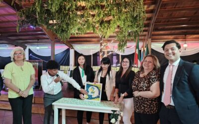 Conectados y en constante evolución la UVM celebró 27 años