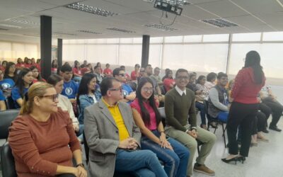 UVM da la bienvenida a la generación 2025  con taller de inducción