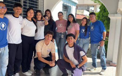UVM extiende su gira de innovación académica al Colegio Juan de Dios Andrade